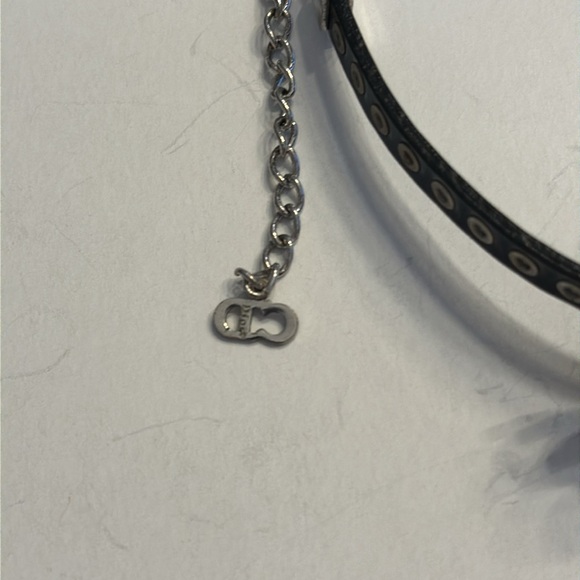 Authentic Dior Bow bracelet. Black patent leather. - Picture 5 of 8